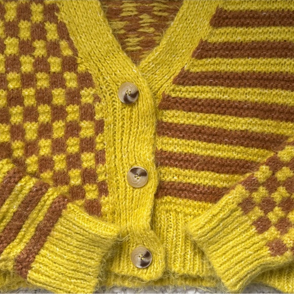 ZARA Yellow and Brown Fuzzy Cropped Cardigan - Picture 8 of 9